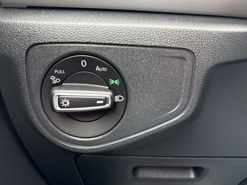 Used 2022 Volkswagen Atlas SE image 58