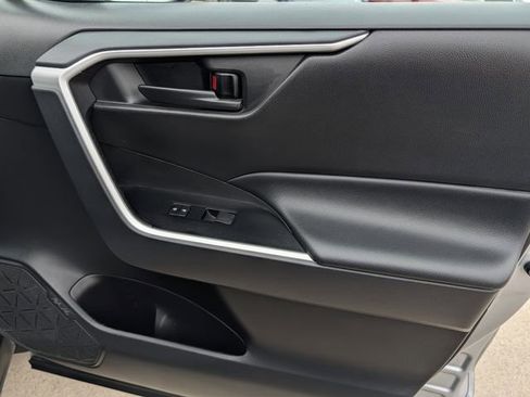 Used 2025 Toyota RAV4 LE image 32