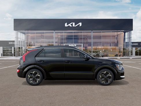 New 2026 Kia Niro Wind FWD image 7