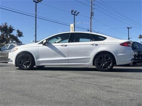 Used 2018 Ford Fusion SE w/ Equipment Group 201A image 5