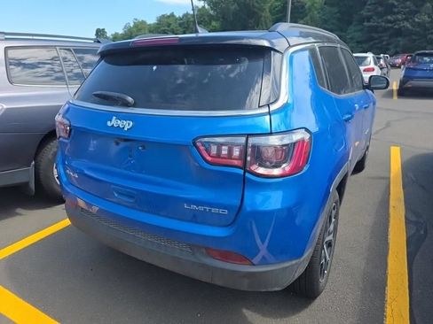 Used 2025 Jeep Compass Limited AWD/4WD image 5