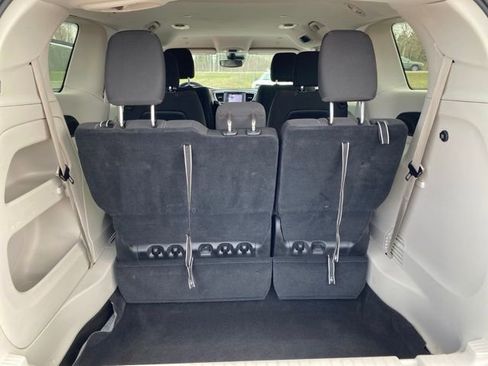 Used 2023 Chrysler Voyager LX FWD image 18