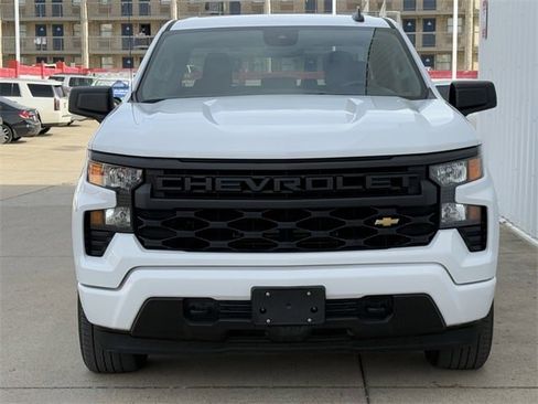 Used 2024 Chevrolet Silverado 1500 Custom image 8