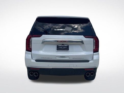 Used 2024 GMC Yukon Denali RWD image 6
