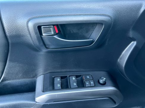 Used 2021 Toyota Tacoma SR5 image 27