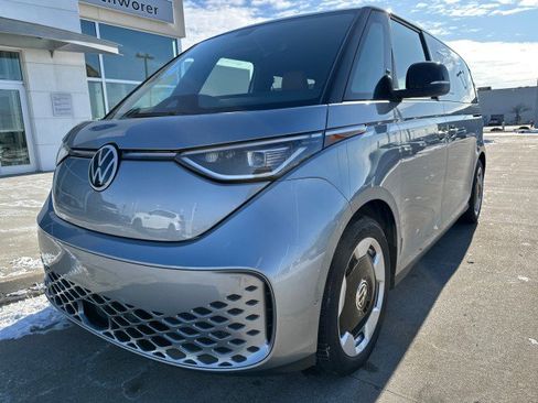 New 2025 Volkswagen ID. Buzz Pro S image 14