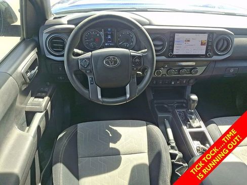 Certified 2022 Toyota Tacoma TRD Sport w/ Technology Package AWD/4WD image 15