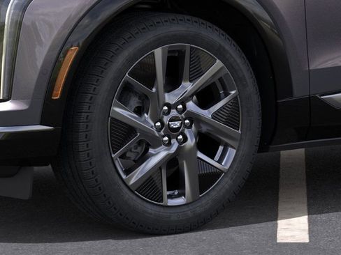 New 2026 Cadillac Optiq Luxury 2 image 9