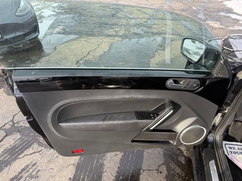 Used 2014 Volkswagen Beetle TDI image 14