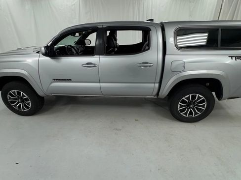 Used 2023 Toyota Tacoma TRD Sport w/ TRD Premium Sport Package AWD/4WD image 6