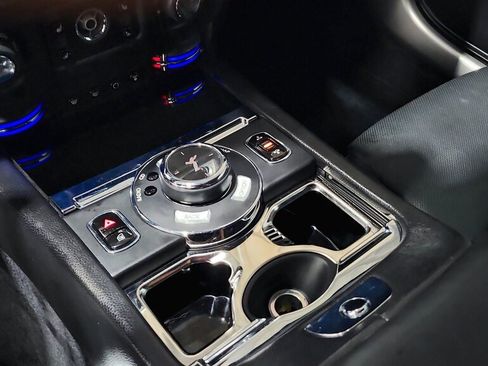 Used 2015 Rolls-Royce Wraith RWD image 35