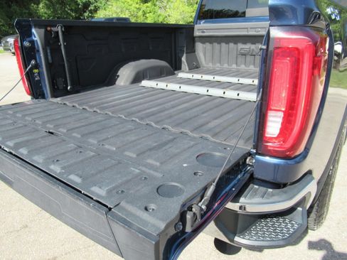 Used 2020 GMC Sierra 2500 SLT w/ SLT Convenience Package AWD/4WD image 9