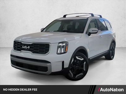 Used 2023 Kia Telluride S w/ S Sunroof Package