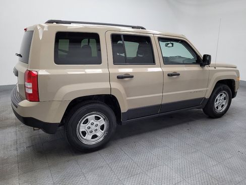 Used 2016 Jeep Patriot Sport image 10