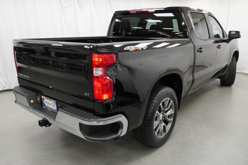 Used 2024 Chevrolet Silverado 1500 LT AWD/4WD image 18