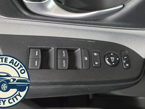 Used 2019 Honda CR-V EX image 27
