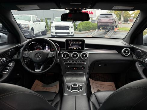 Used 2018 Mercedes-Benz GLC 300 image 21