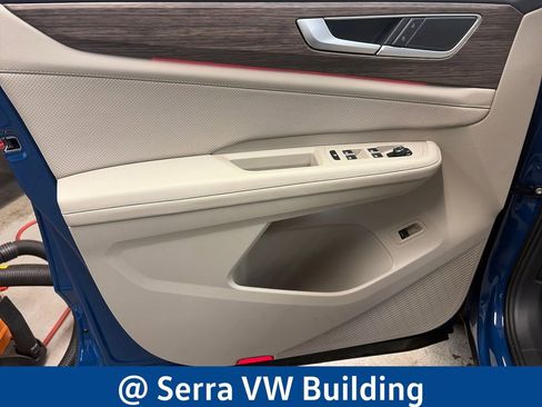 Used 2025 Volkswagen Atlas SEL AWD/4WD image 17