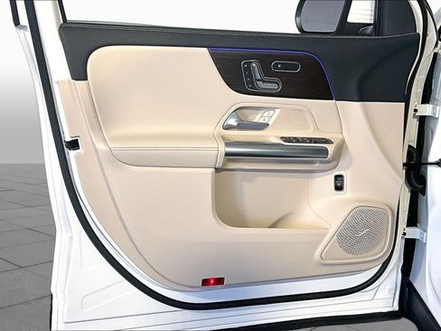 New 2026 Mercedes-Benz GLA 250 4MATIC image 11