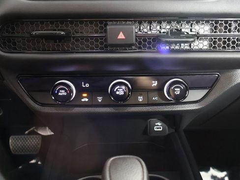 Used 2025 Honda HR-V LX image 43
