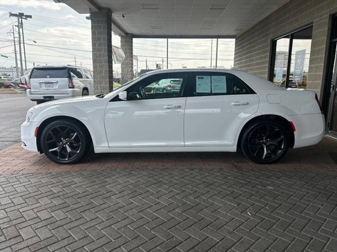 Used 2021 Chrysler 300 S image 9