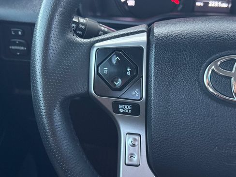 Used 2024 Toyota 4Runner SR5 AWD/4WD image 35