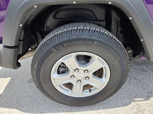 Used 2023 Jeep Wrangler Sport AWD/4WD image 17