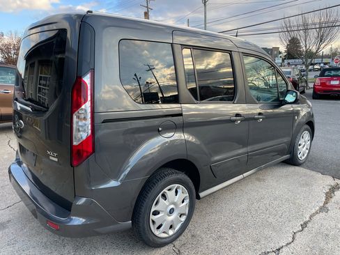 Used 2016 Ford Transit Connect XLT image 10