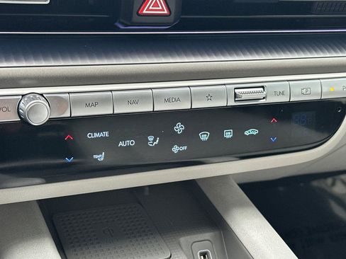 Used 2024 Hyundai Ioniq 6 SEL image 22