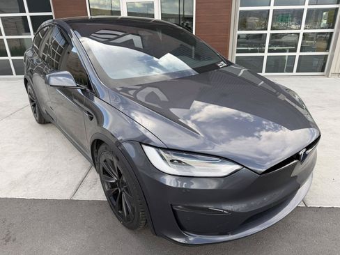 Used 2022 Tesla Model X Plaid AWD/4WD image 2