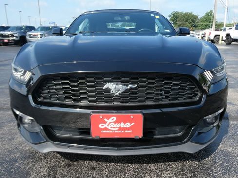 Used 2015 Ford Mustang Convertible w/ Equipment Group 051A RWD image 9