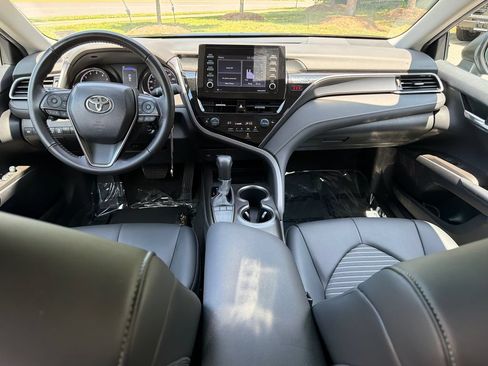 Used 2024 Toyota Camry SE FWD image 13