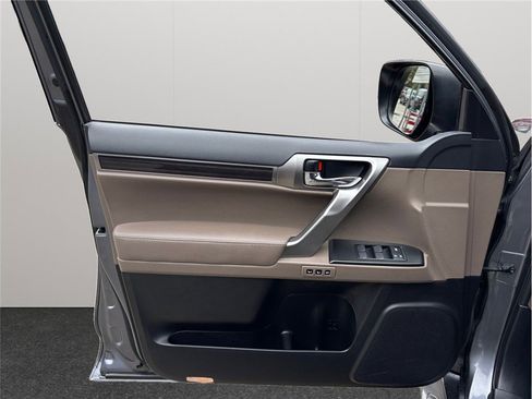 Used 2023 Lexus GX 460 Premium image 23