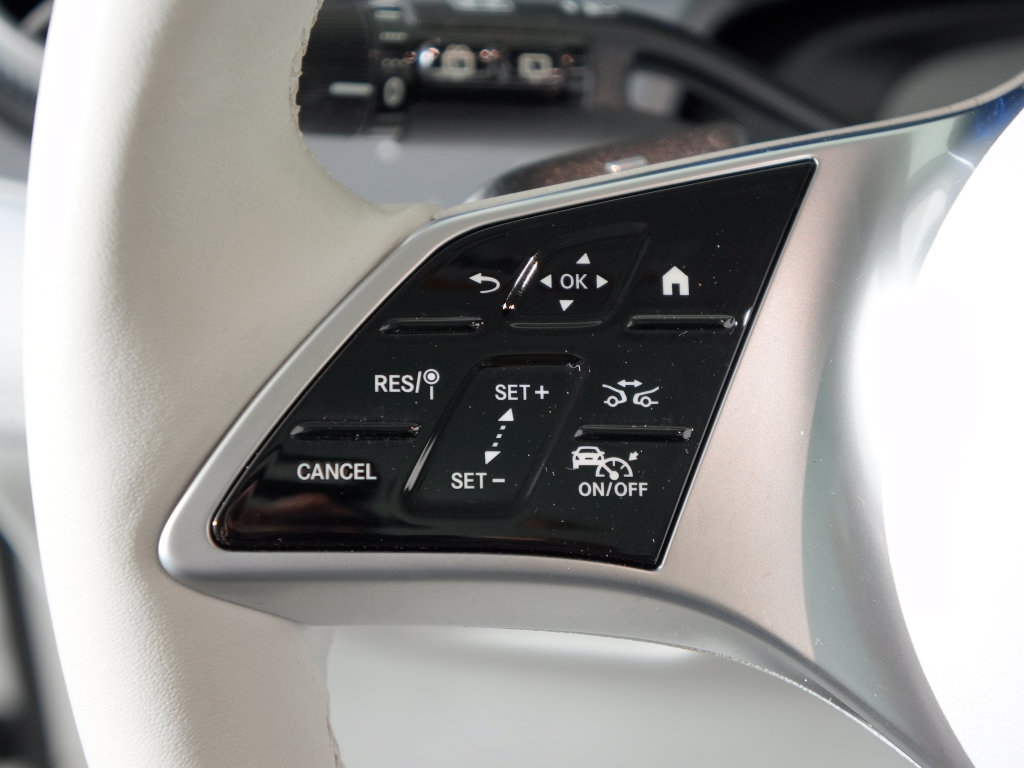 Certified 2025 Mercedes-Benz EQE 350+ 4MATIC SUV w/ Driver Assistance Package image 21