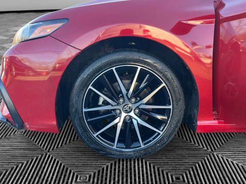 Used 2021 Toyota Camry SE image 17