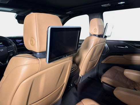 Used 2022 Cadillac Escalade Sport w/ Touring Package image 33