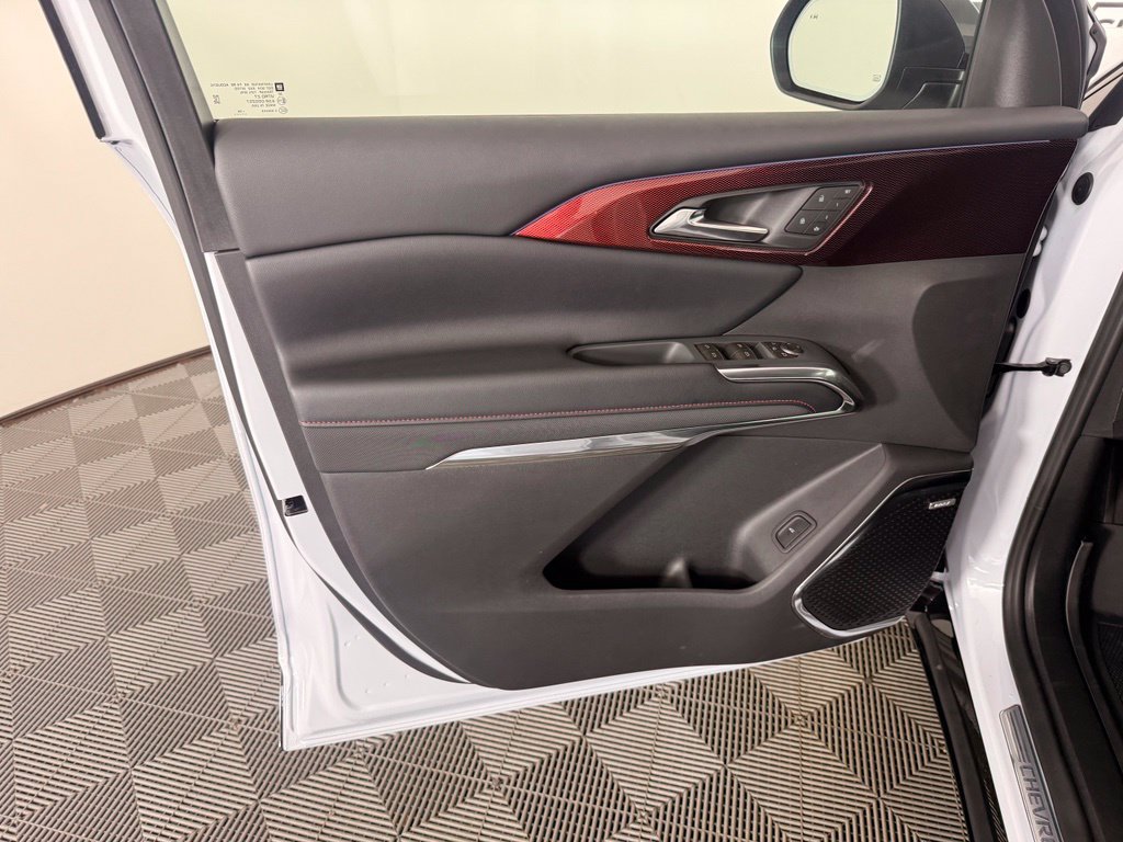 New 2026 Chevrolet Traverse RS w/ LPO, Floor Liner Package AWD/4WD image 19