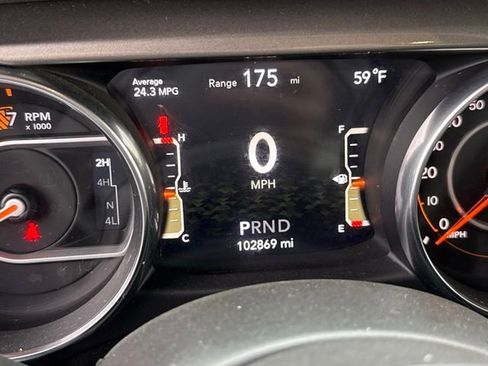 Used 2019 Jeep Wrangler Unlimited Sahara image 8