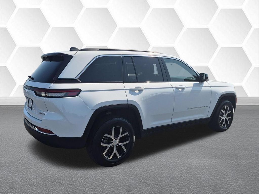 Certified 2025 Jeep Grand Cherokee Limited w/ Luxury Tech Group II AWD/4WD image 2