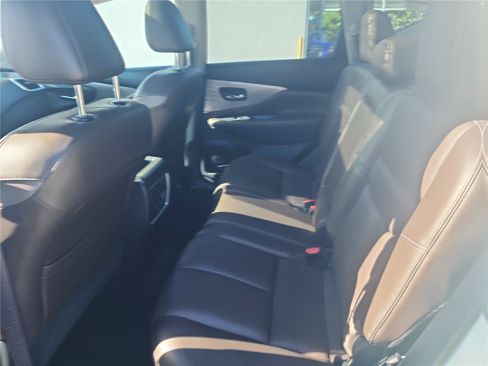 Used 2017 Nissan Murano Platinum w/ Platinum Technology Package FWD image 17