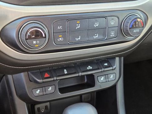 Certified 2022 GMC Canyon Elevation w/ Elevation Premium Package image 22