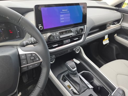 New 2026 Toyota Grand Highlander AWD image 9