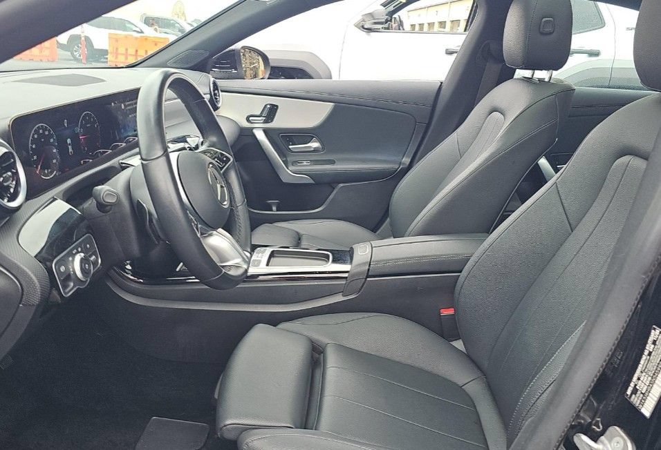 Used 2025 Mercedes-Benz CLA 250 4MATIC image 5