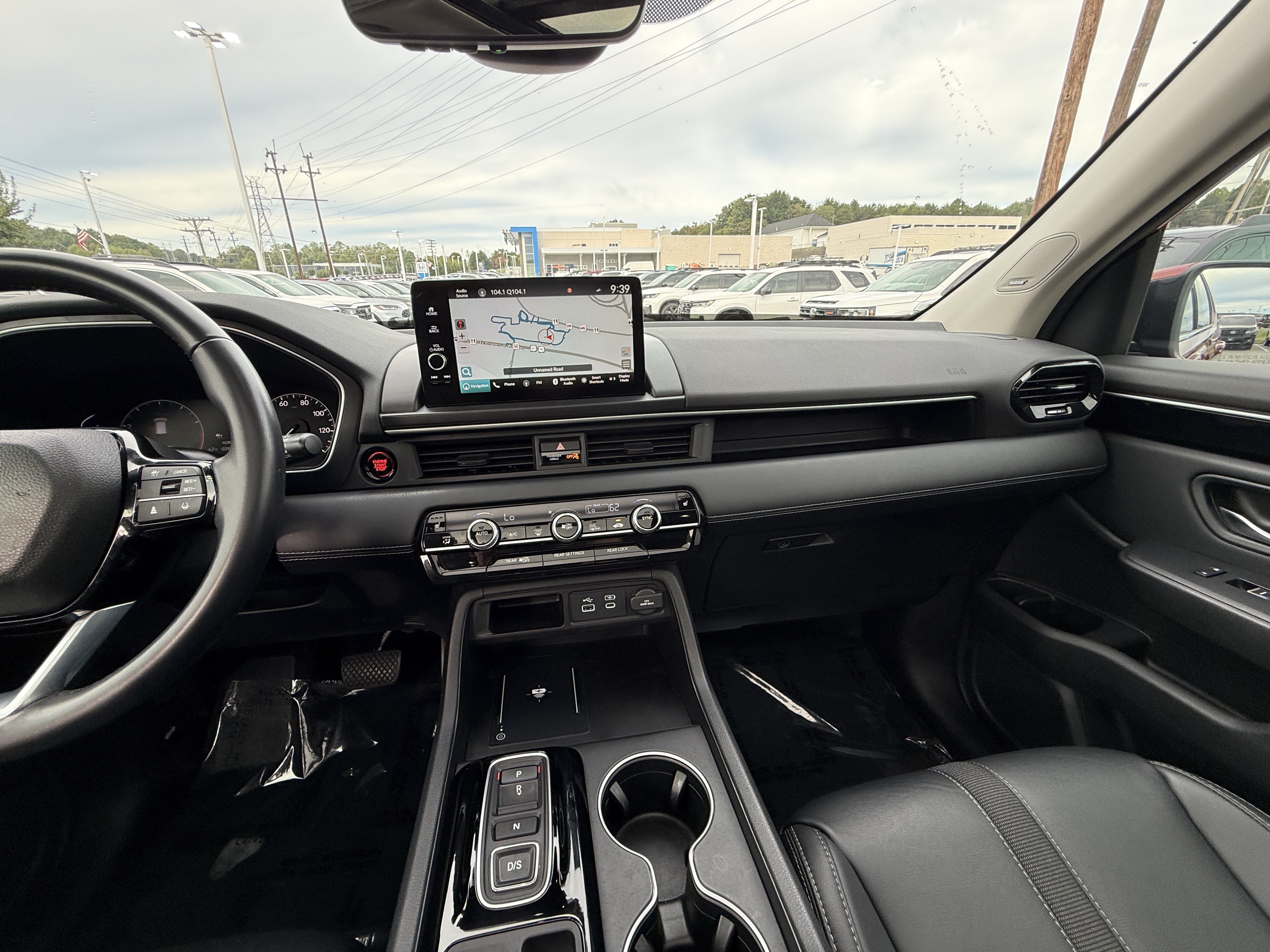 Certified 2024 Honda Pilot Touring image 30