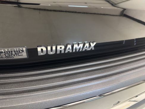 Used 2025 Chevrolet Tahoe Premier AWD/4WD image 15