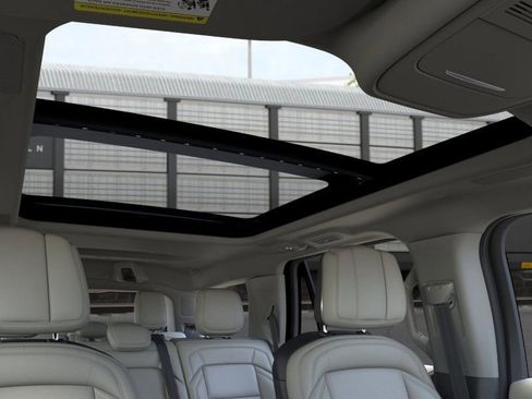 New 2026 Lincoln Navigator Reserve w/ Jet Appearance Package image 45