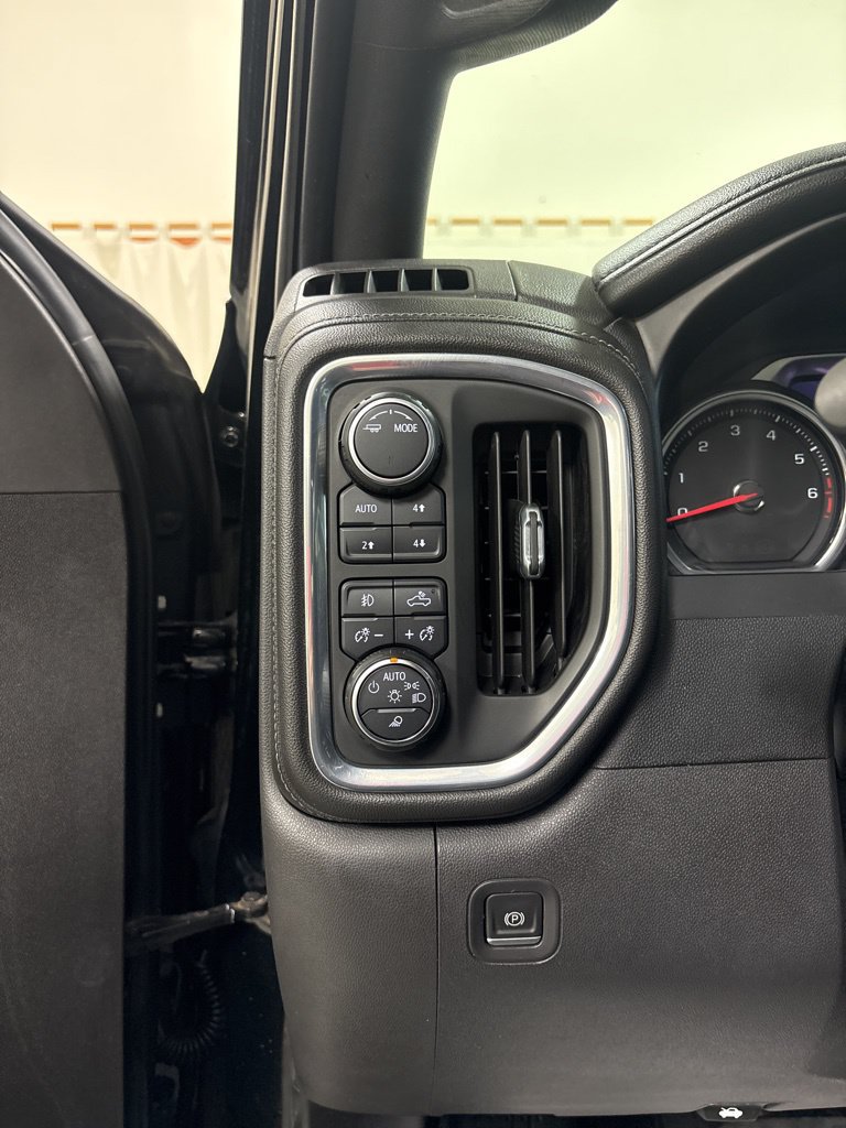 Used 2021 Chevrolet Silverado 1500 High Country w/ Z71 Off-Road Package AWD/4WD image 13