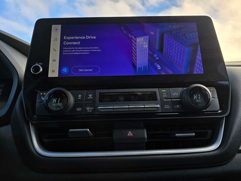 Used 2025 Toyota Grand Highlander AWD image 32