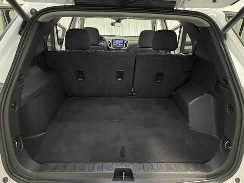 Used 2023 Chevrolet Equinox LT AWD/4WD image 36