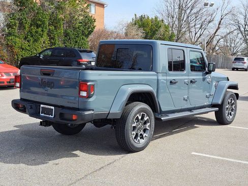 New 2026 Jeep Gladiator Sahara image 4